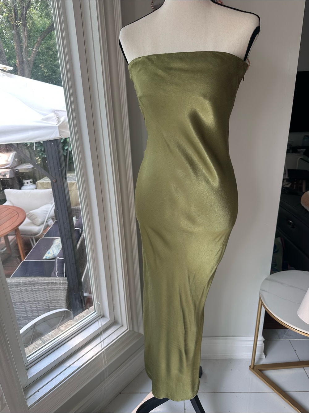 SNDYS. x REVOLVE Chartreuse Green Strapless Satin Column Shift Sheath Dress Sz 6 - Picture 4 of 11